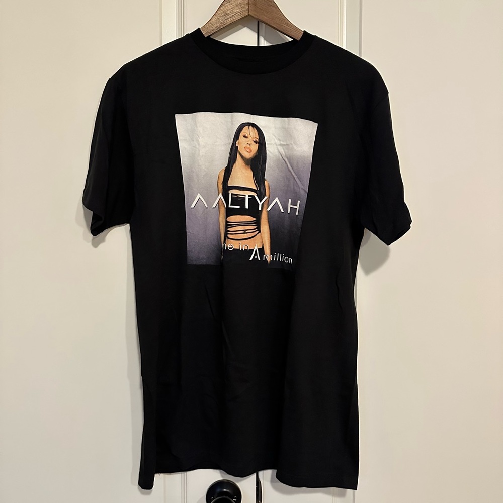 🌴3/$20 Franchise Los Angeles Aaliyah One in a Million Tee